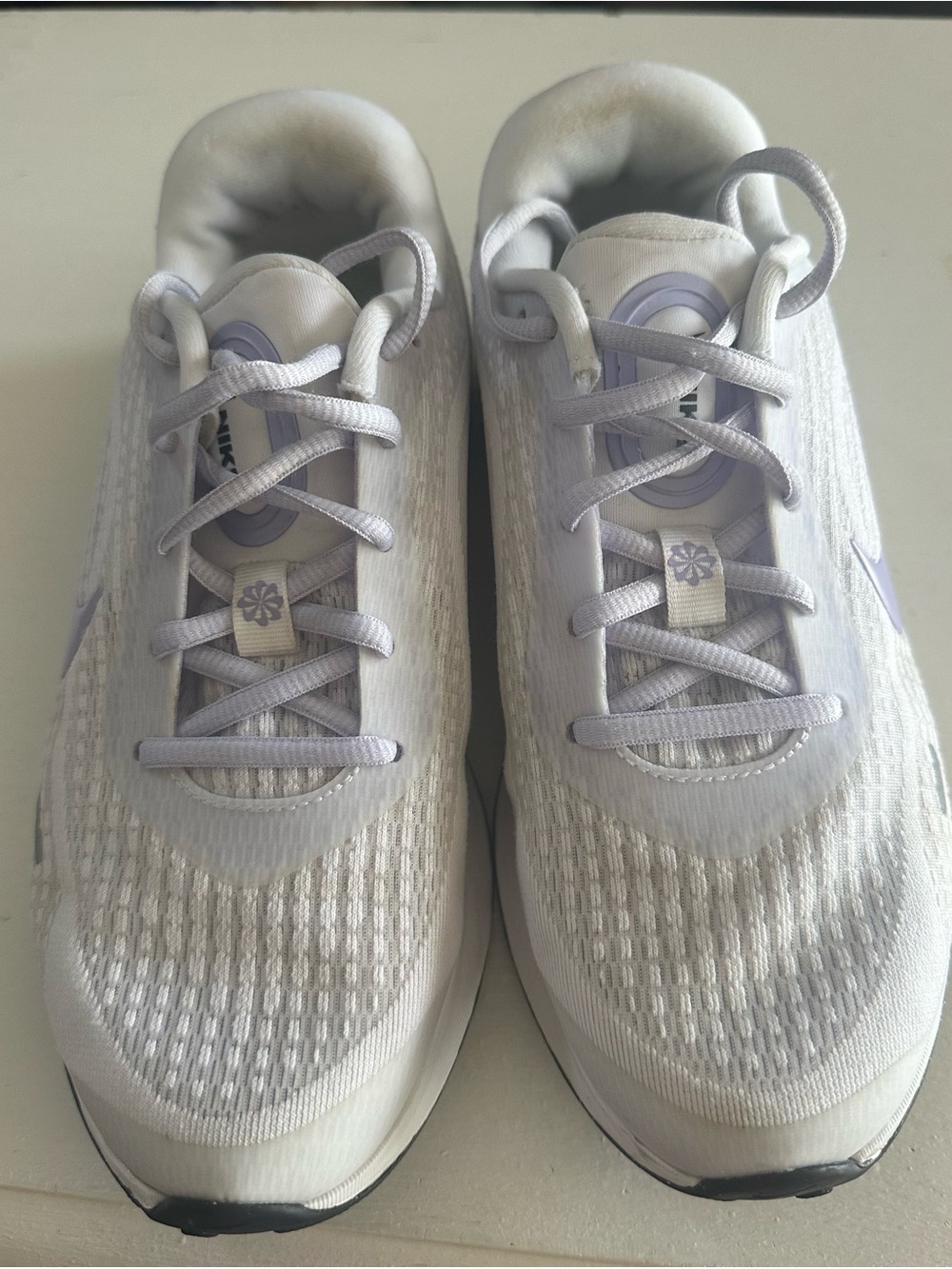Ladies Nike White and Lilac Lightweight Sneakers 7.5